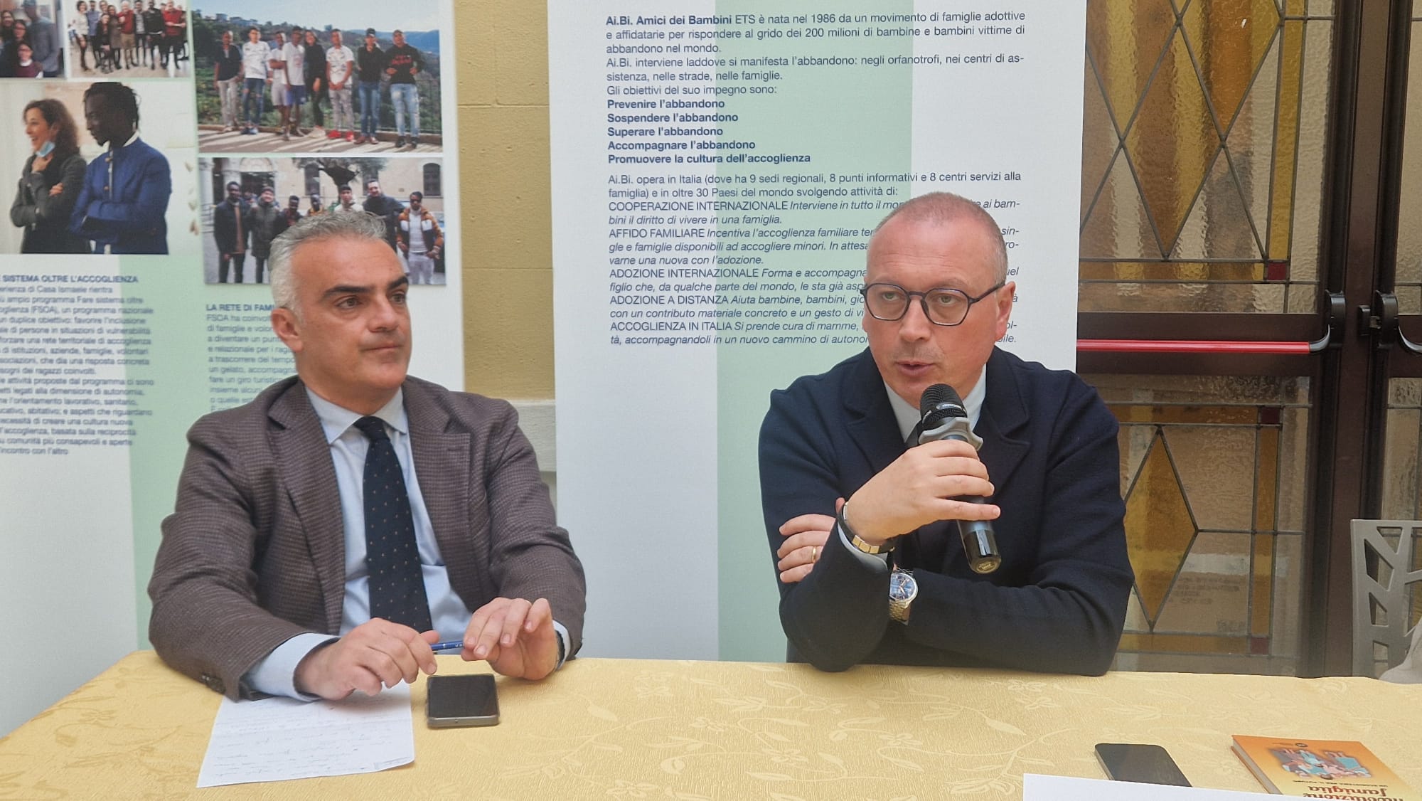 Immagine di copertina per Presentata a Palazzo Alvaro la �Settimana dell�accoglienza, dell�affido e dell�adozione. Presenti Versace, Marino e Mattia�