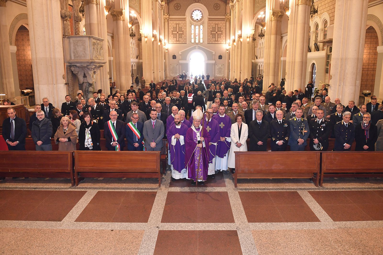 Immagine di copertina per Il sindaco metropolitano facente funzioni Carmelo Versace ha partecipato al Precetto Pasquale interforze