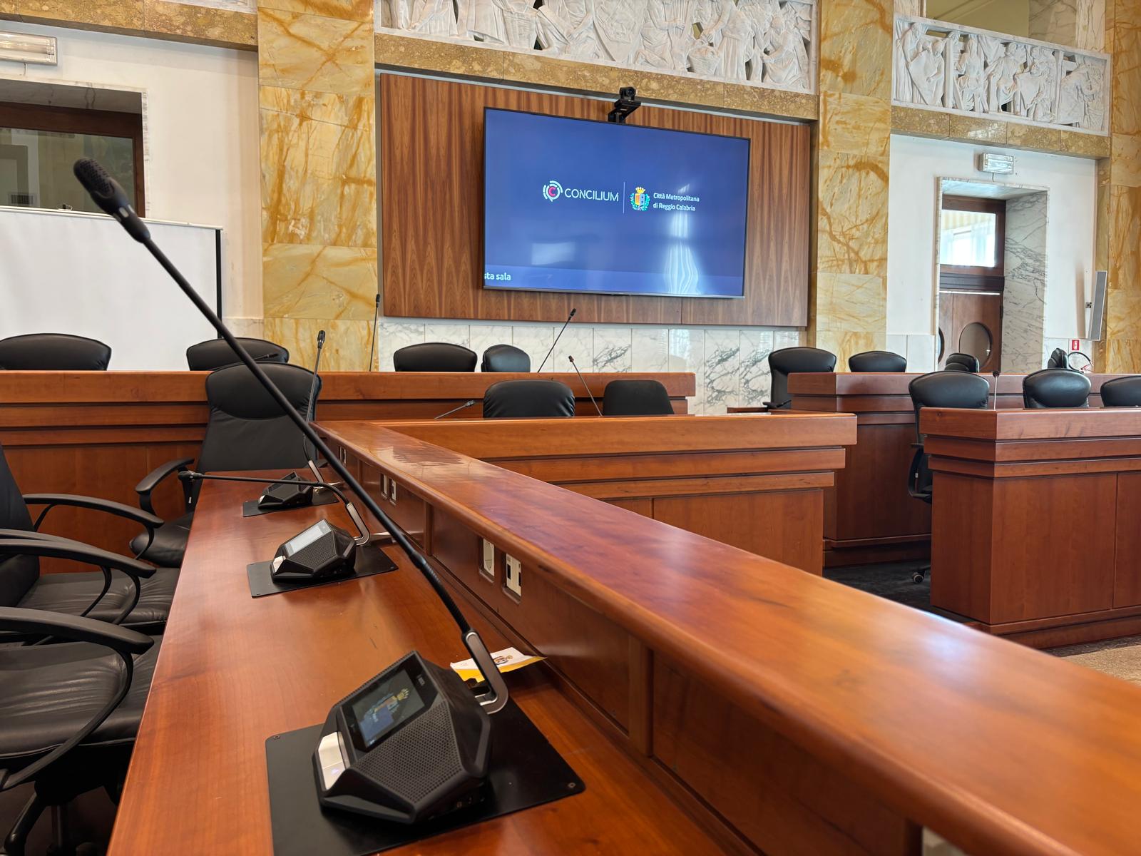 Sabato 14 febbraio torna a riunirsi il Consiglio Metropolitano di Reggio Calabria. In discussione ordini del giorno su Alta Velocit� e sui danni del Ciclone Harry