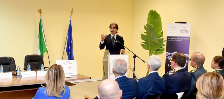 Il sindaco Falcomat� all�inaugurazione della sede territoriale della �Casa del Made in Italy�: �Facciamo squadra e accorciamo la strada tra le istanze del territorio, gli uffici ministeriali e il governo�
